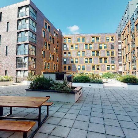 For Students Only Private Bedrooms With Shared Kitchen And Studios At Iq Haywood House In Londra Esterno foto