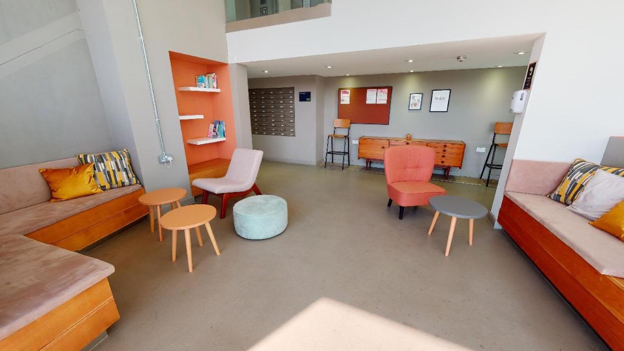 For Students Only Private Bedrooms With Shared Kitchen And Studios At Iq Haywood House In Londra Esterno foto