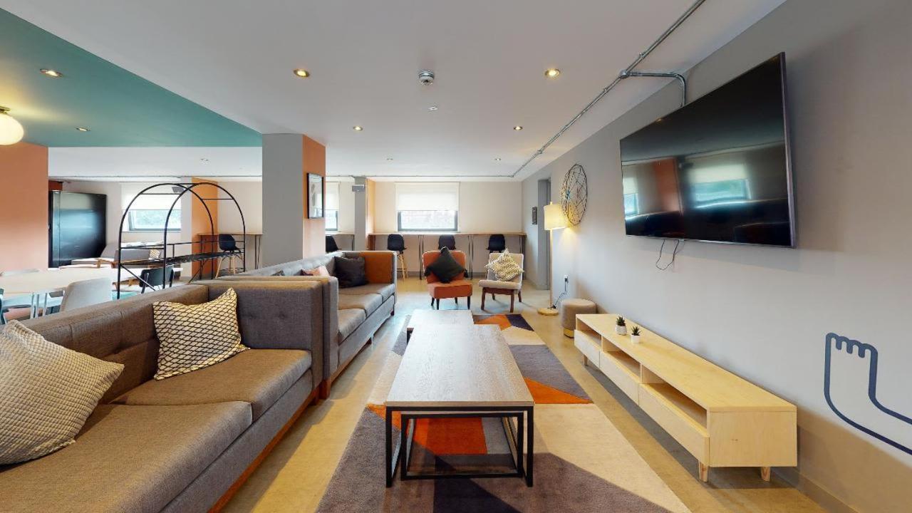 For Students Only Private Bedrooms With Shared Kitchen And Studios At Iq Haywood House In Londra Esterno foto